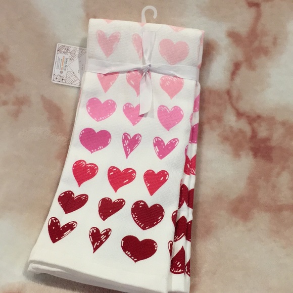 Be My Valentine Ombre Hearts Kitchen Towel Set of Two NWT 16x26” Cotton Oekotex - Picture 6 of 16